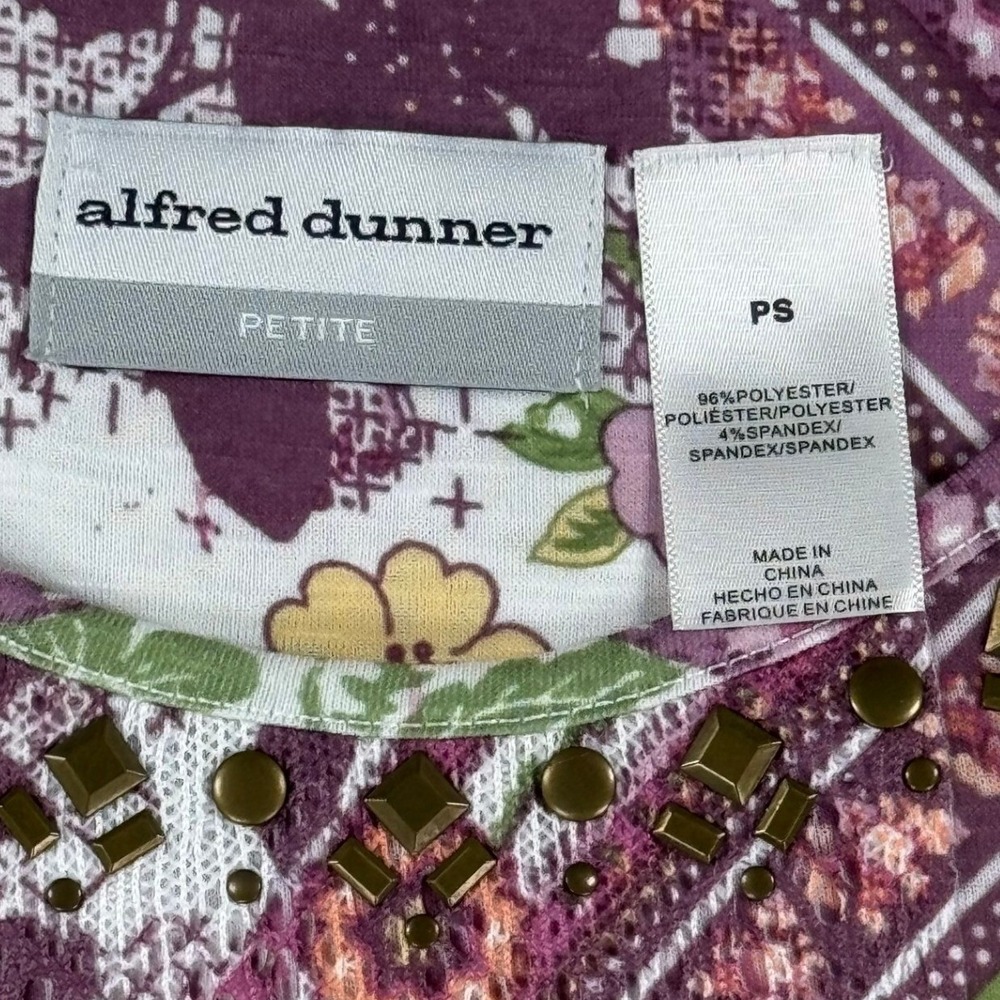 Alfred Dunner Petite Patchwork Floral Embellished Top Purple Green PS 3/4 Sleeve - Picture 2 of 6